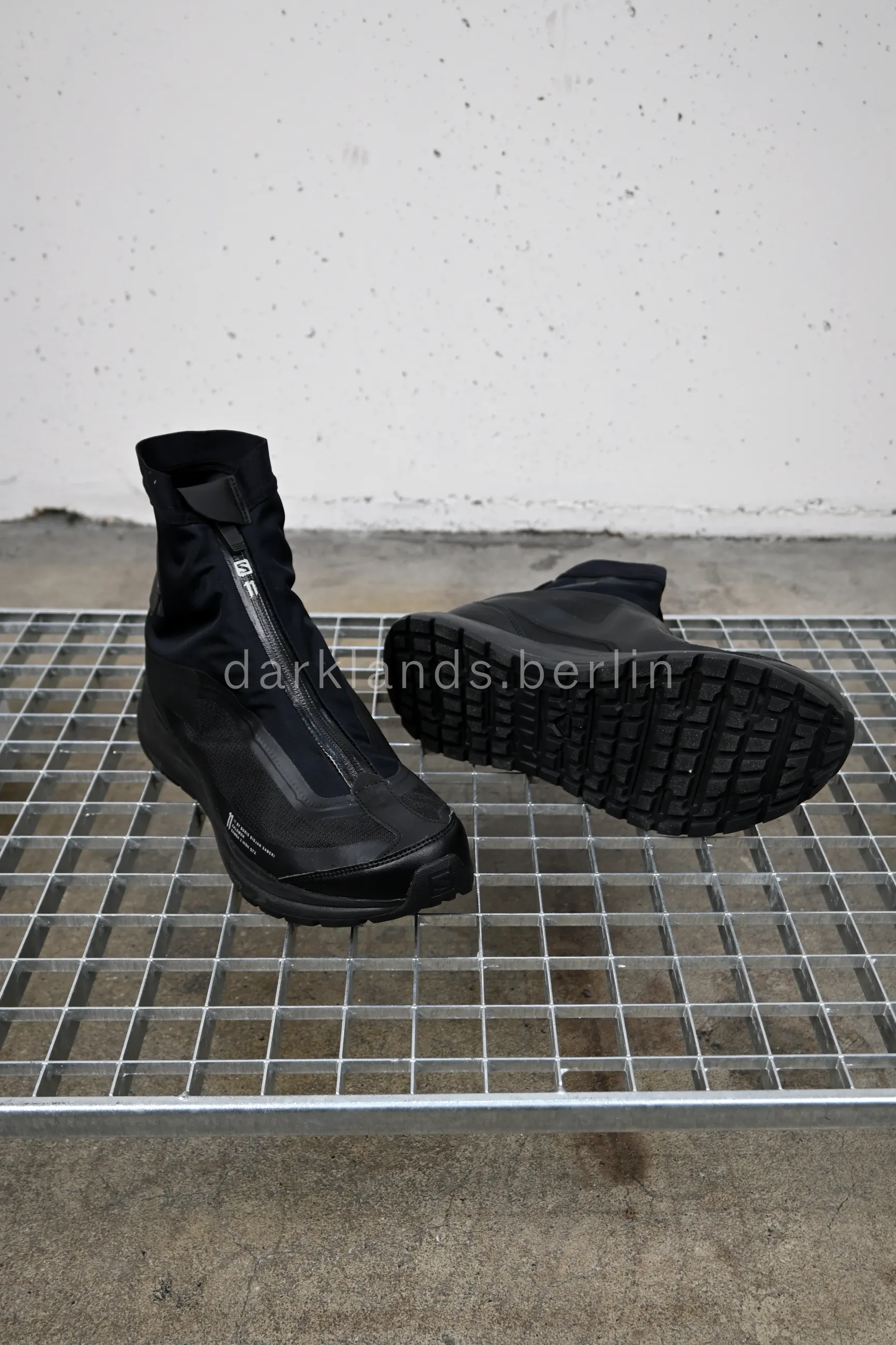 Bamba 2 High GTX V2, Black | 11 by BBS x Salomon | Darklands – Bunker