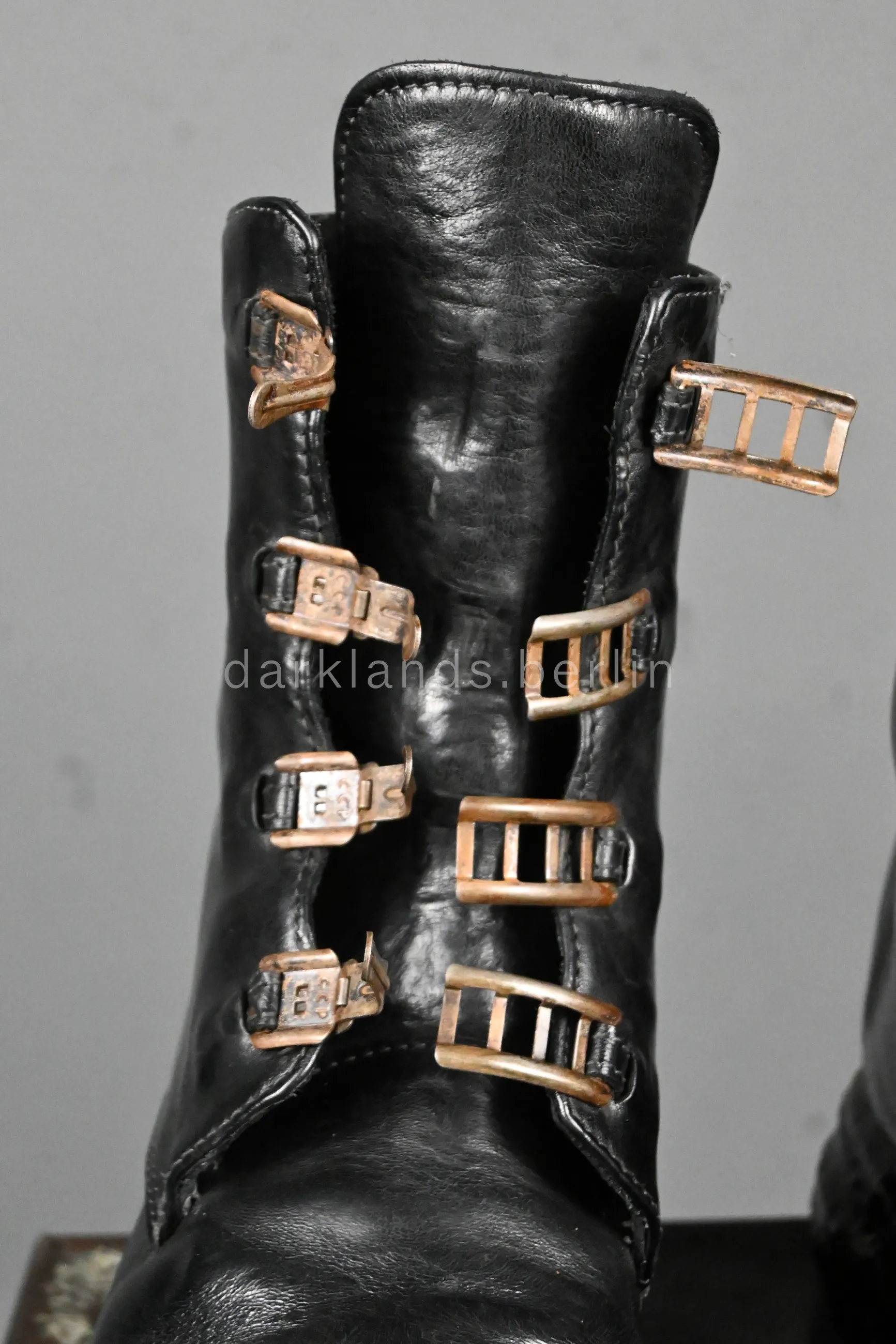 O.D. Goodyear Prosthetic Spur-Biter Drip Tank Combat | Carol 
